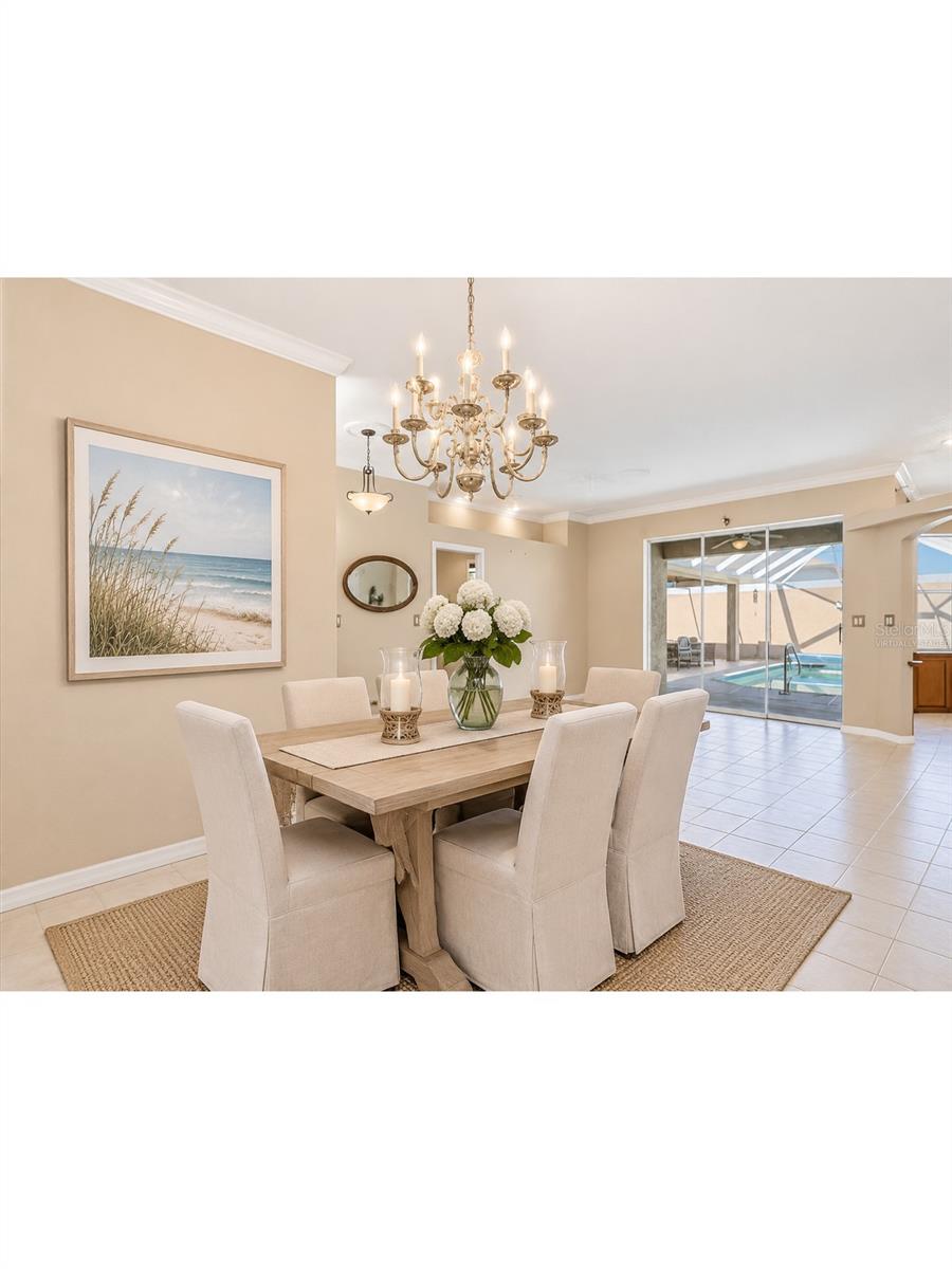 dining room virtually staged