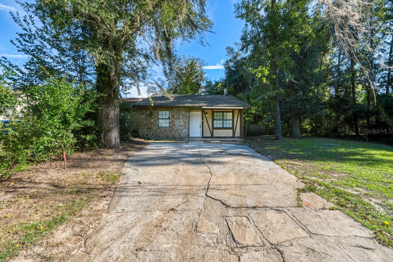 3811 STEWART WAY, Tallahassee, FL 32303 3811 STEWART WAY, Tallahassee, FL 32303