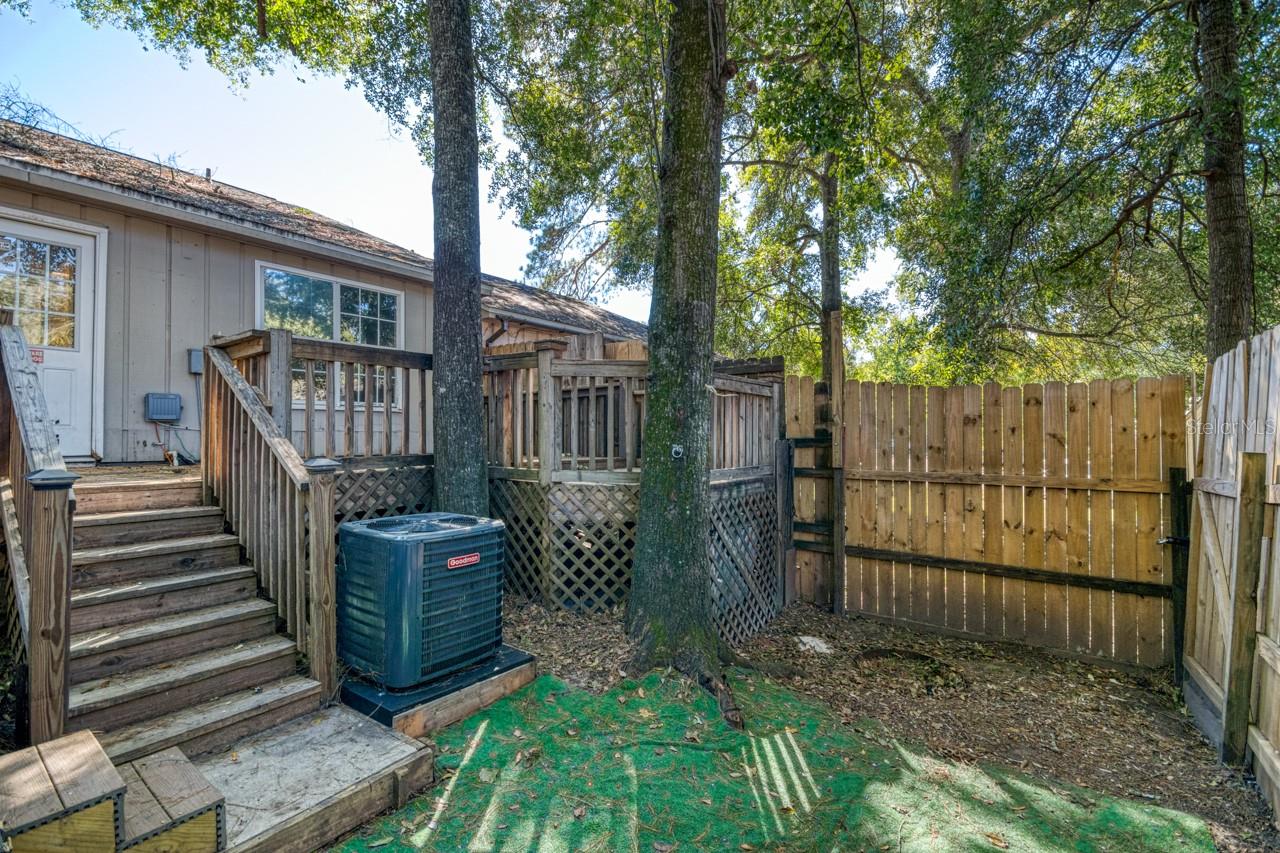 1960 CARP LANE, Tallahassee, FL 32303