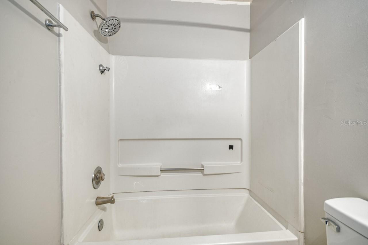 1960 CARP LANE, Tallahassee, FL 32303