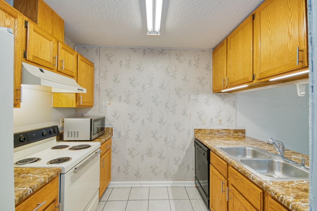 1960 CARP LANE, Tallahassee, FL 32303