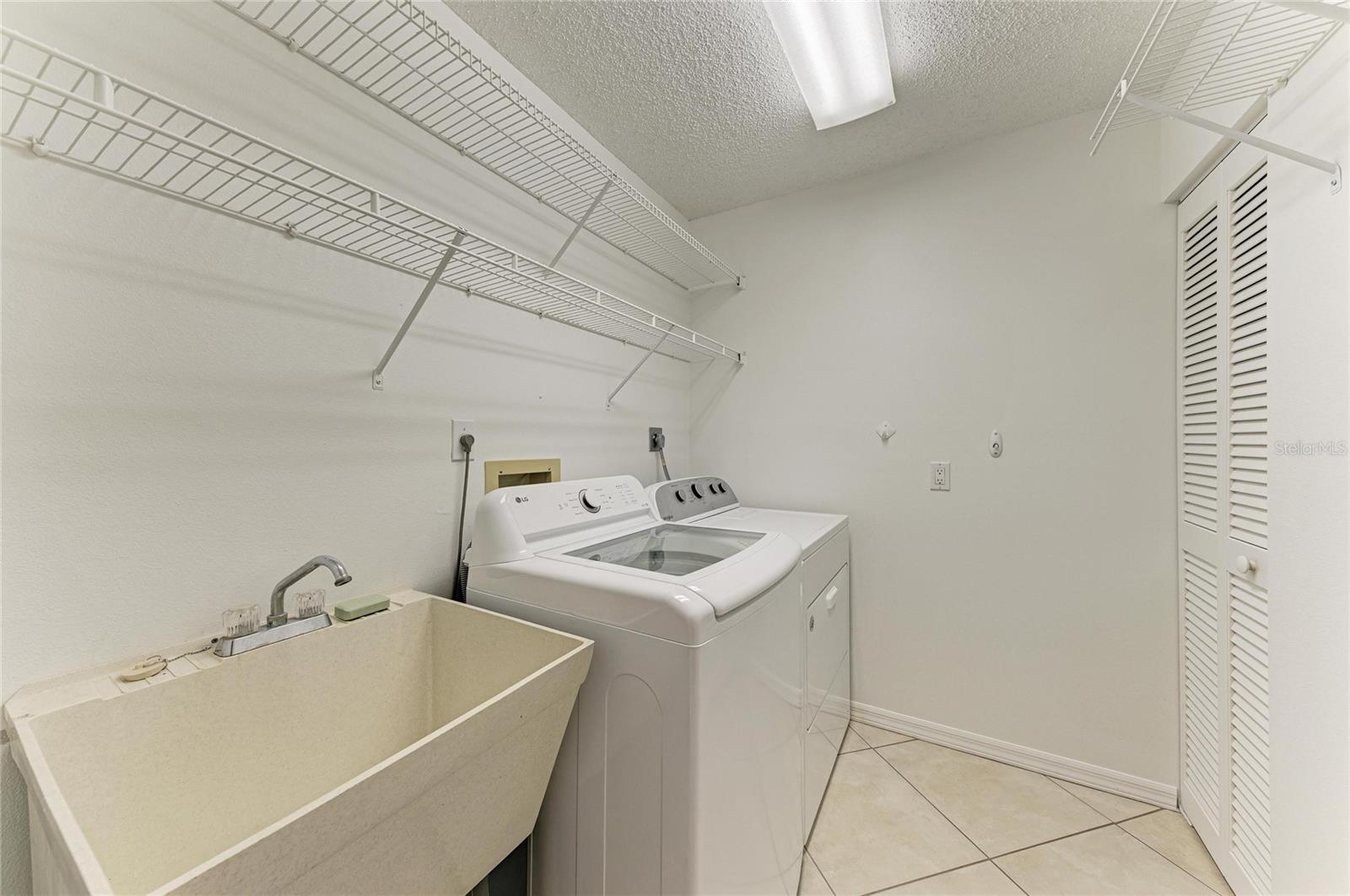 101 SOUTHAMPTON PLACE N, #248, Venice, FL 34293