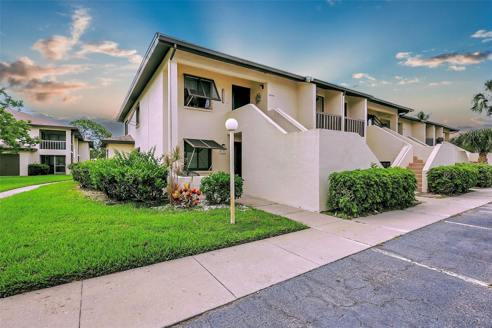 4646 LONGWATER CHASE, #98, Sarasota, FL 34235