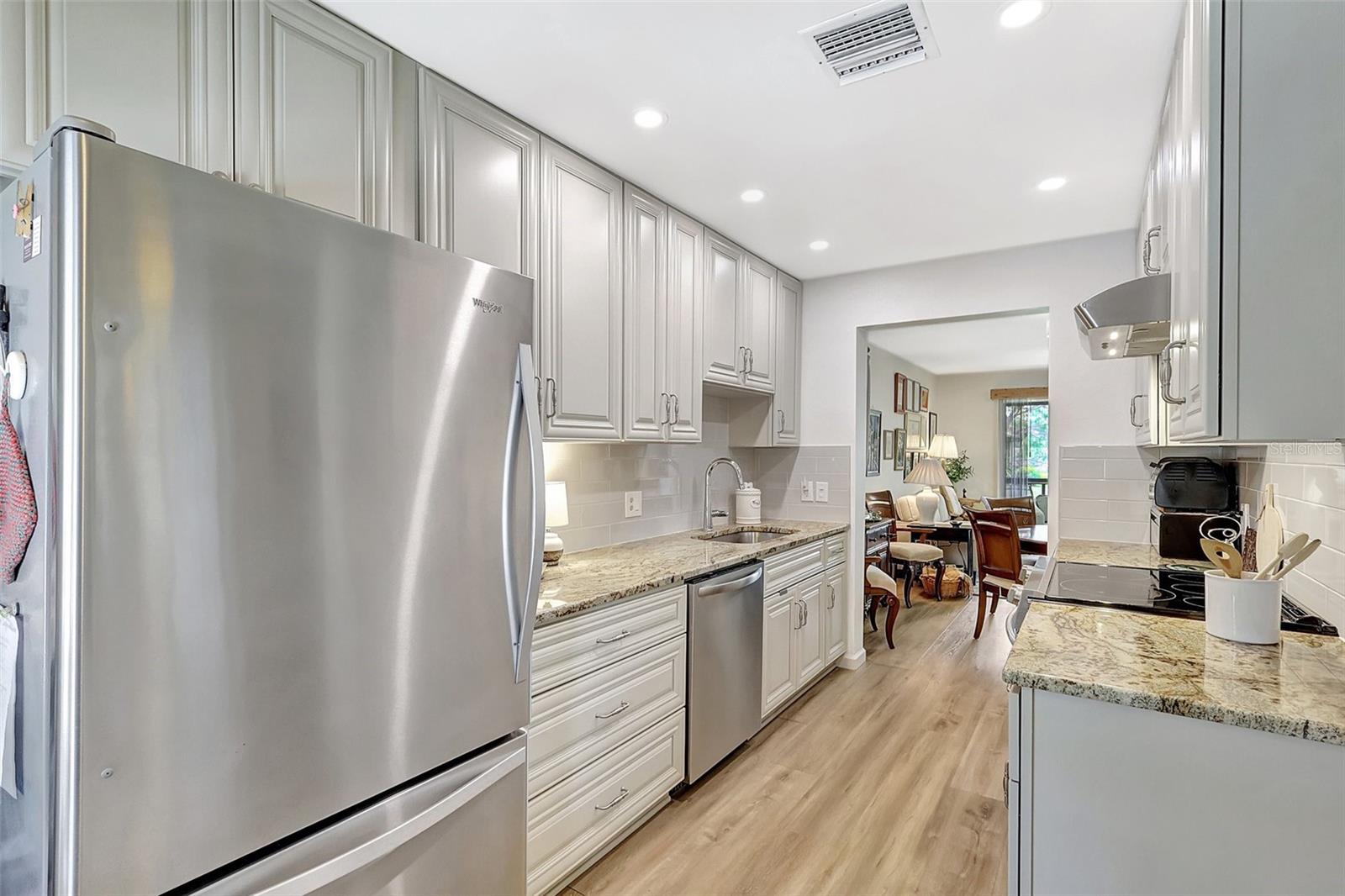 4646 LONGWATER CHASE, #98, Sarasota, FL 34235