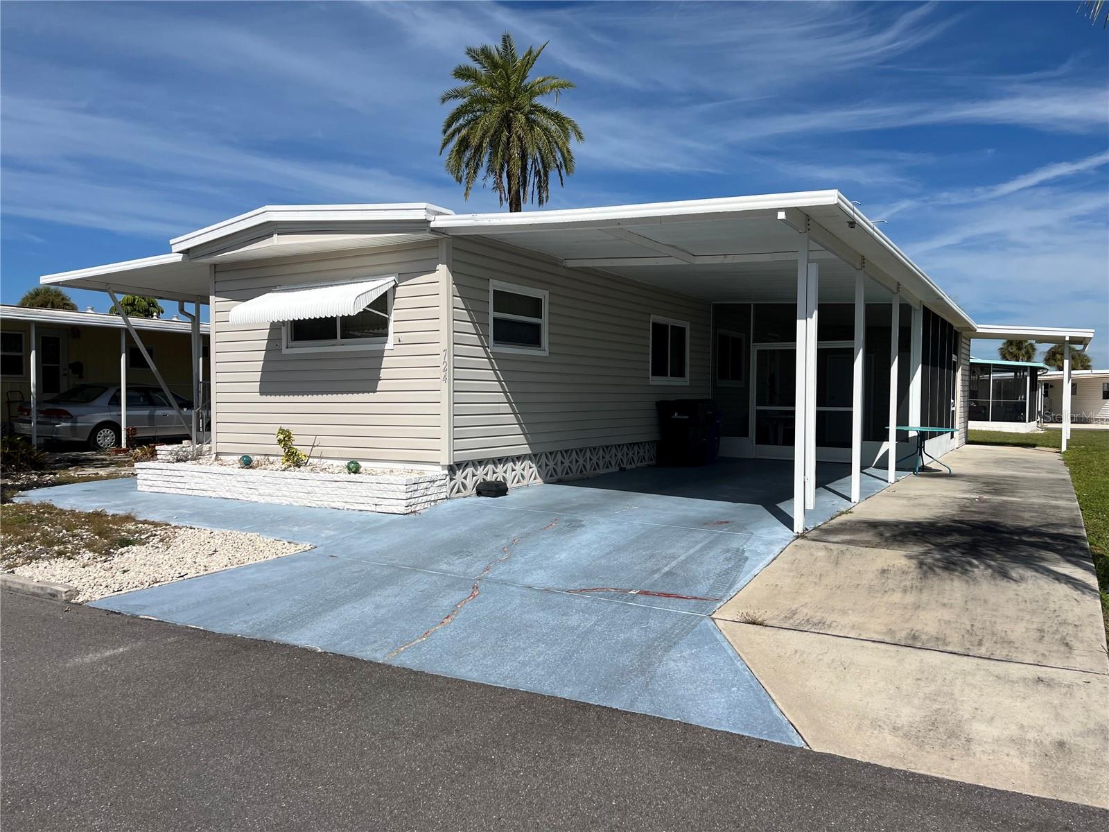 724 LOCARNO DRIVE, Venice, FL 34285