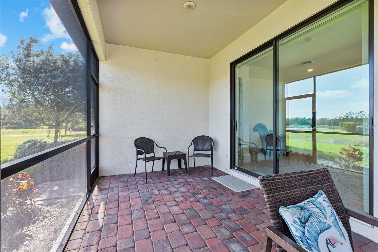 Covered, screened lanai