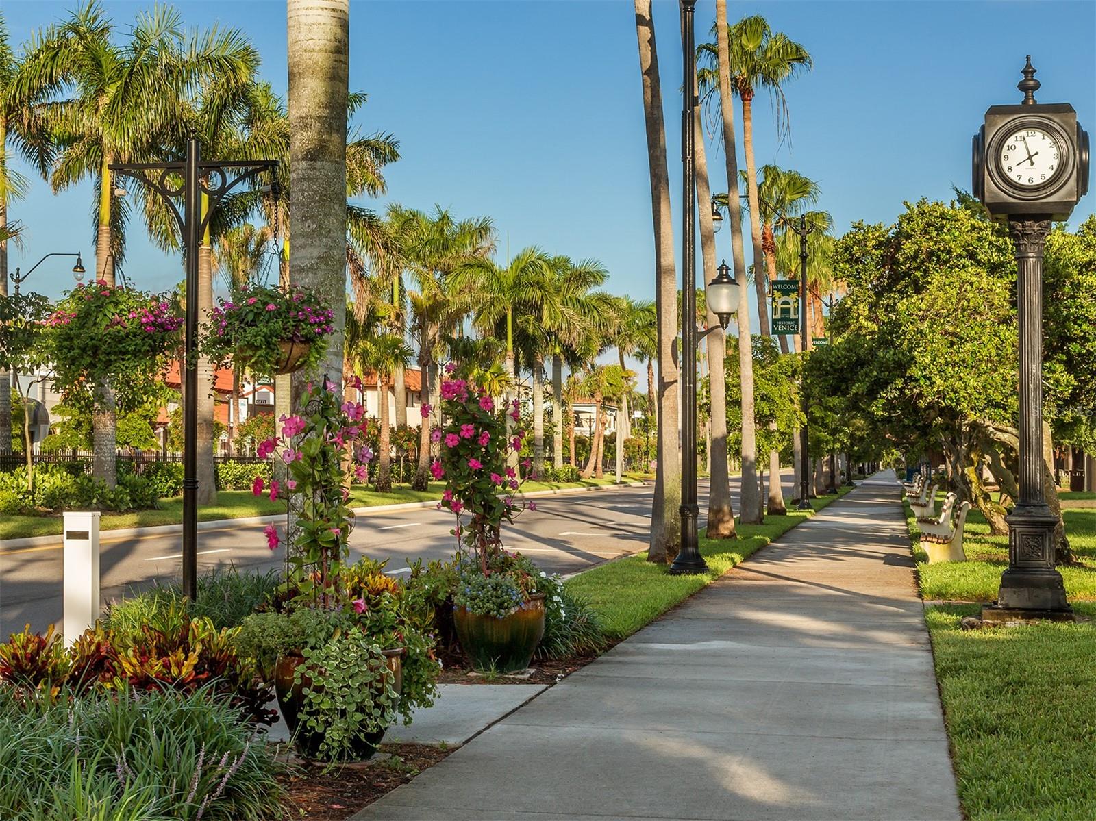 1045 FALCON ROAD, Venice, FL 34293