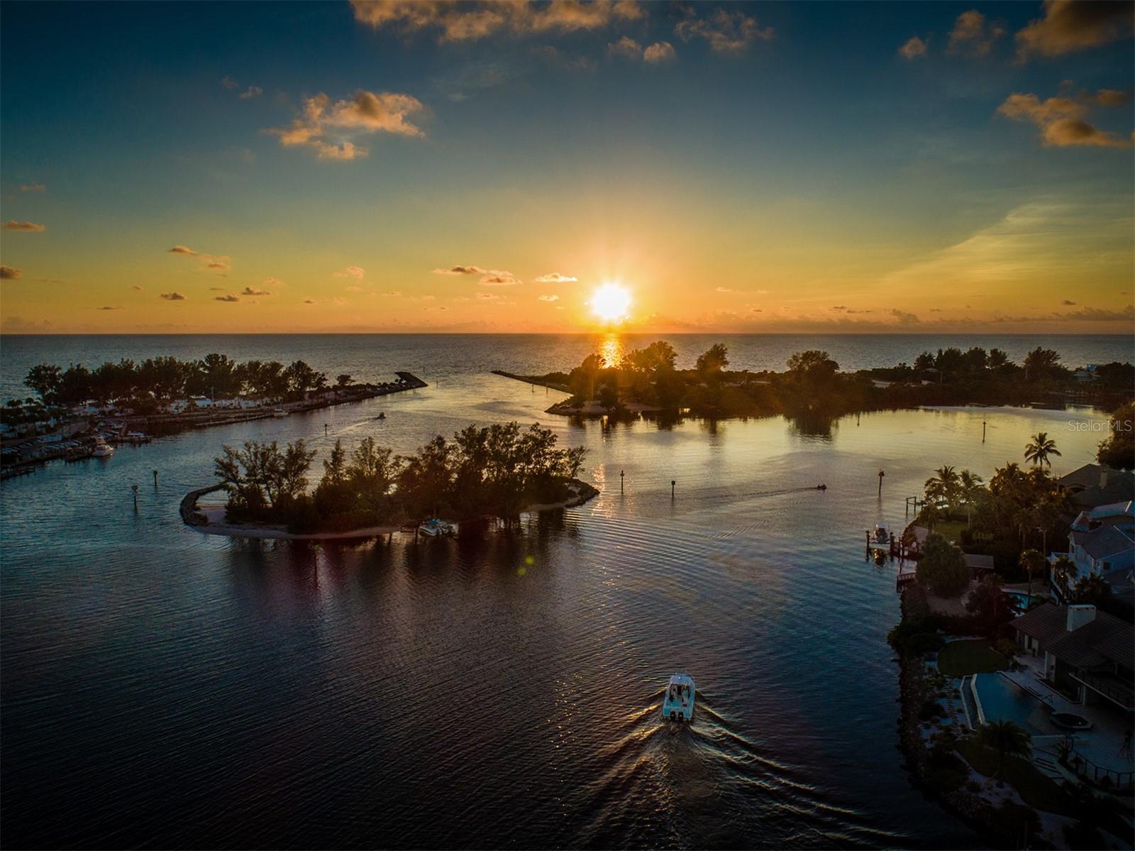 1045 FALCON ROAD, Venice, FL 34293