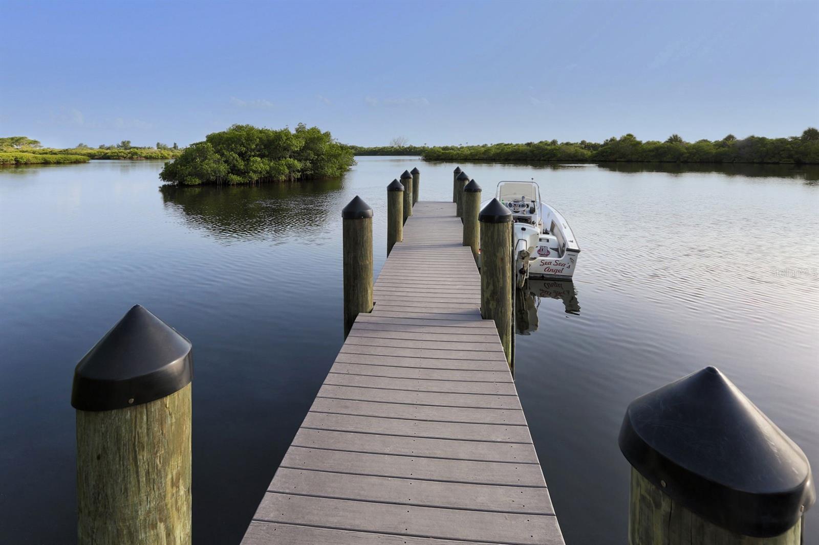 1045 FALCON ROAD, Venice, FL 34293