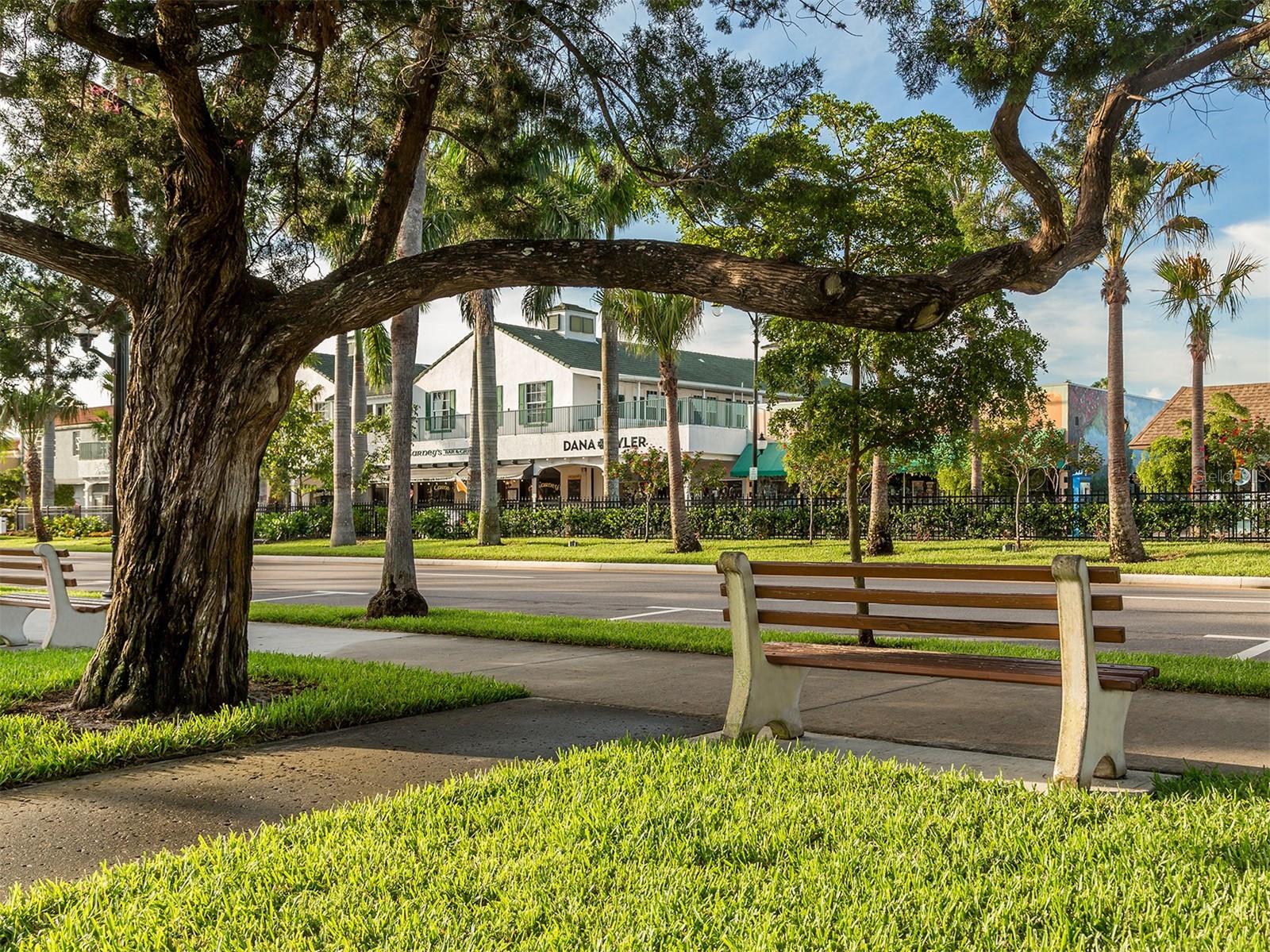 1045 FALCON ROAD, Venice, FL 34293