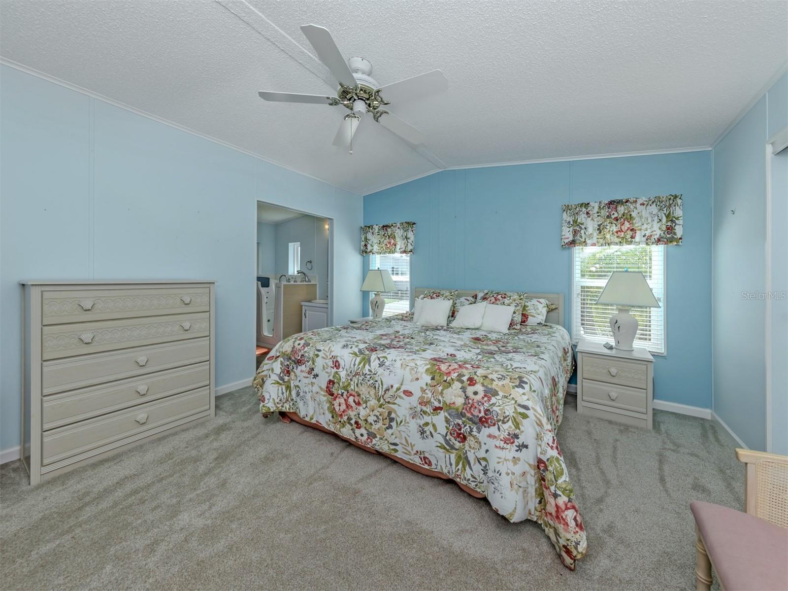 492 SCHOONER STREET, North Port, FL 34287