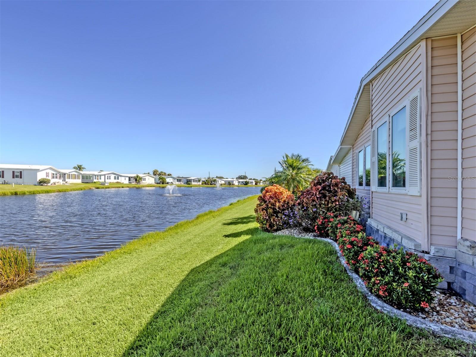 492 SCHOONER STREET, North Port, FL 34287