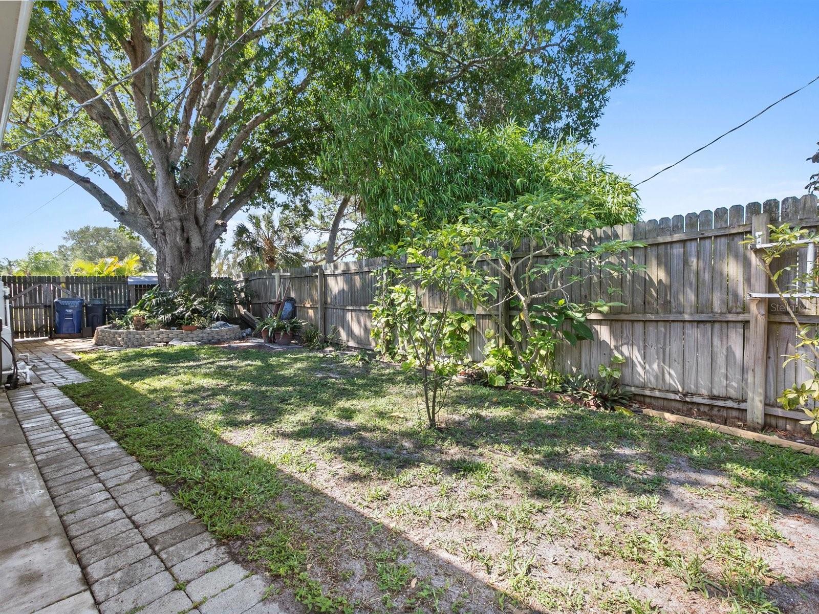 596 CARMEL ROAD, Venice, FL 34293