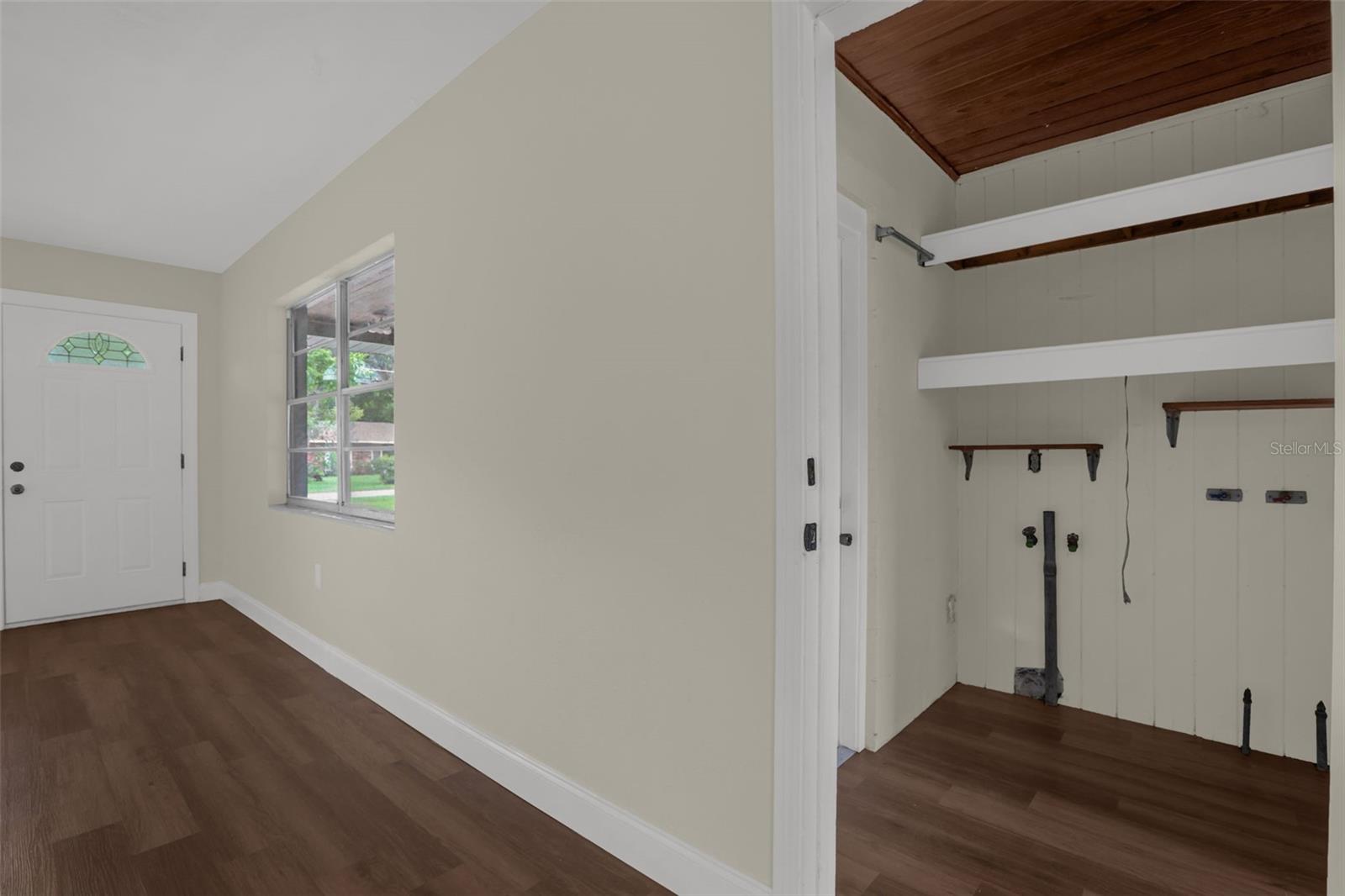 2012 HELMS AVENUE, Leesburg, FL 34748