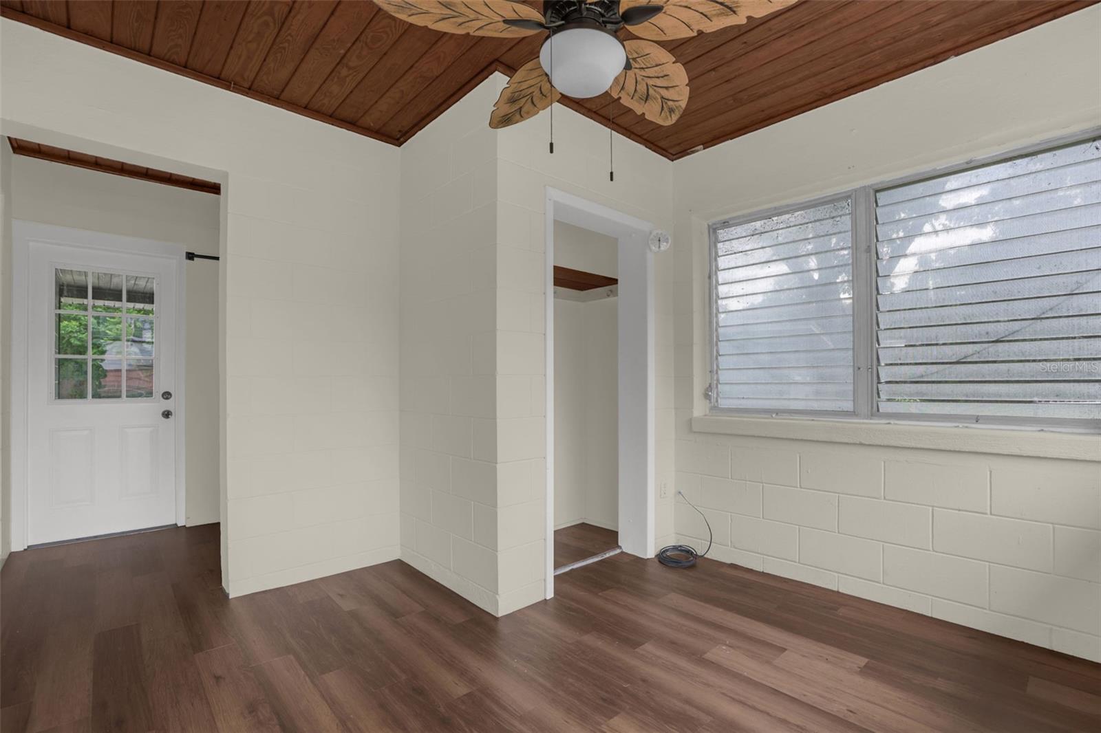 2012 HELMS AVENUE, Leesburg, FL 34748
