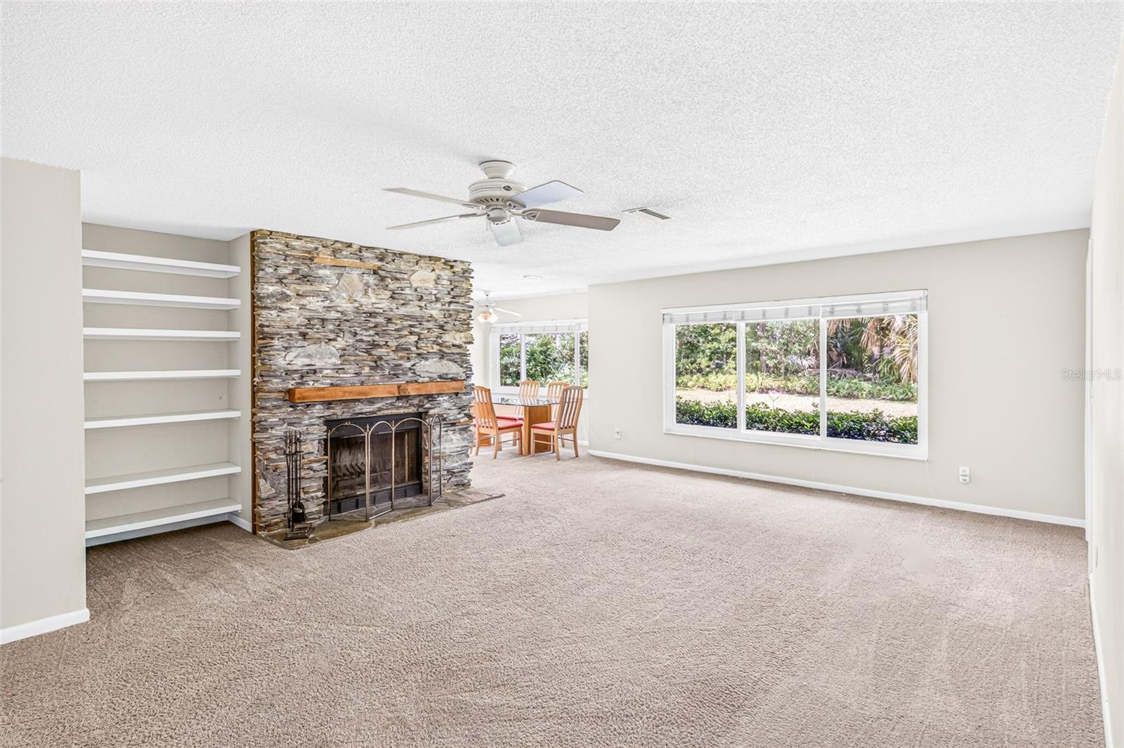Living room 2