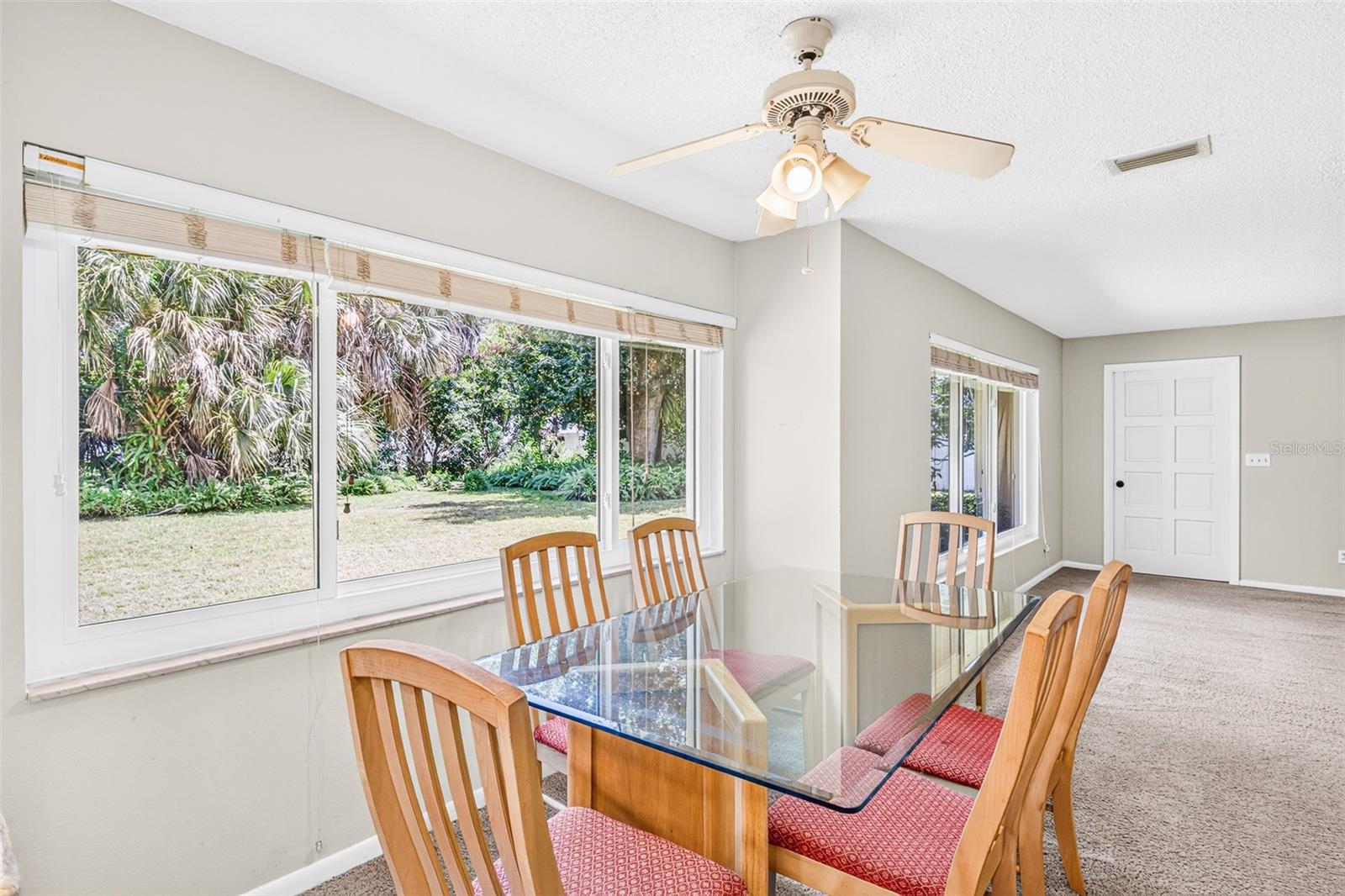 Breakfast nook