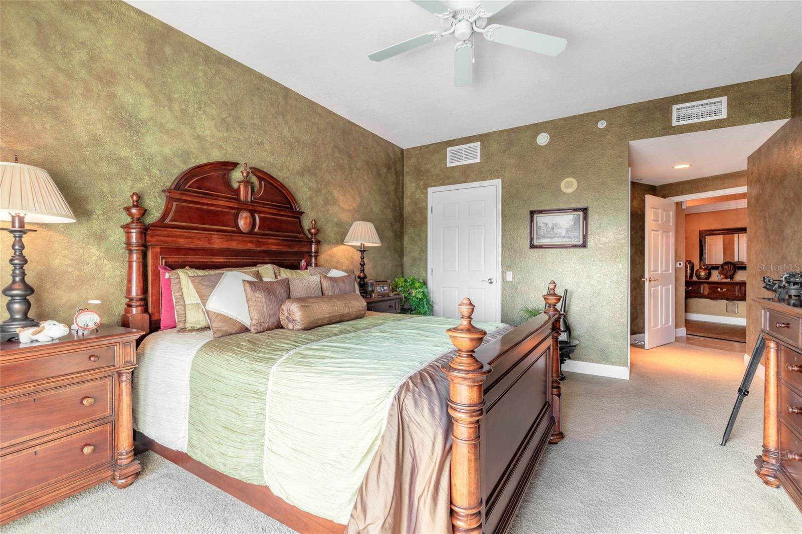 2 OCEANS WEST BOULEVARD, #700, Daytona Beach Shores, FL 32118