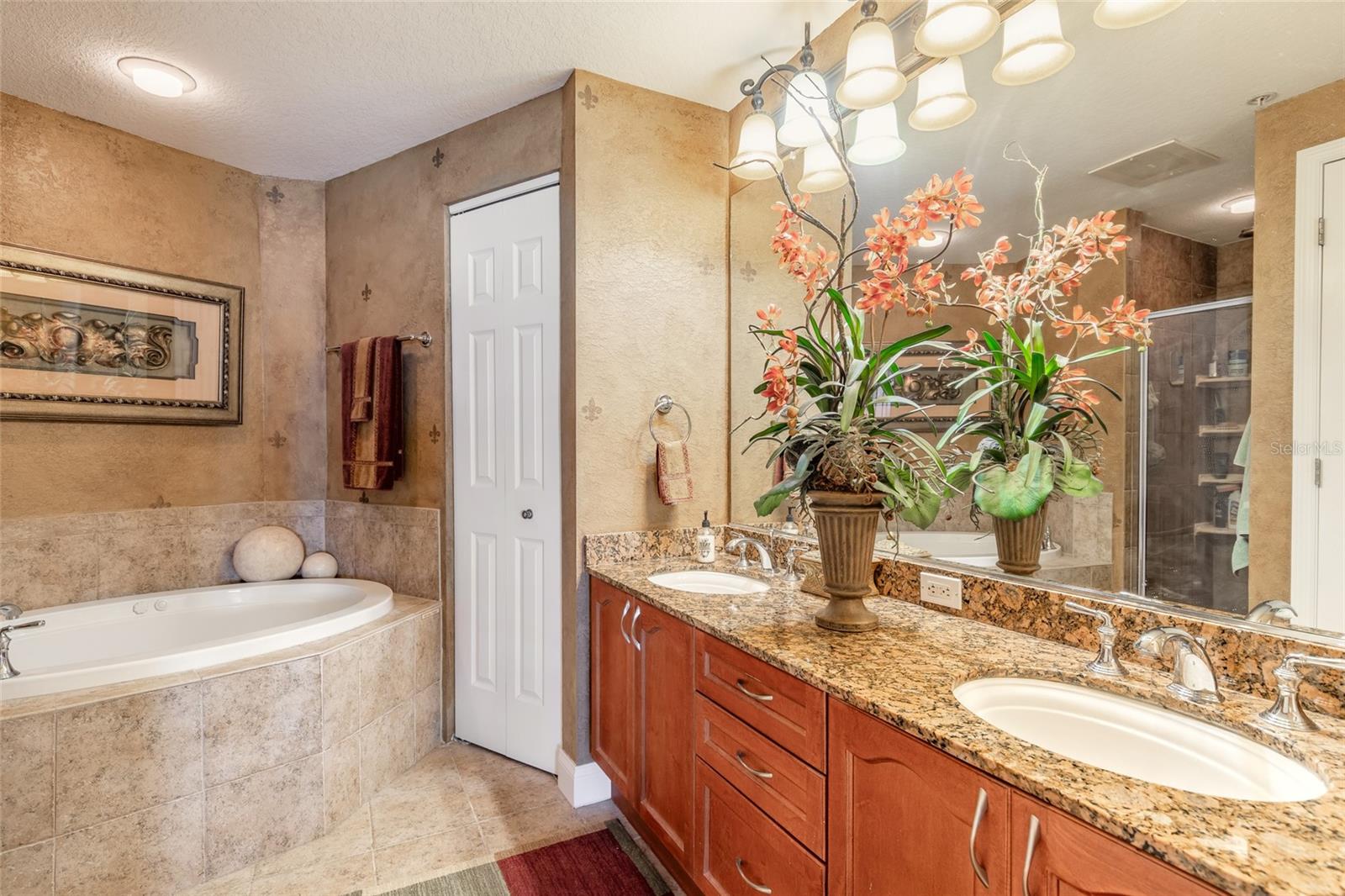 2 OCEANS WEST BOULEVARD, #700, Daytona Beach Shores, FL 32118