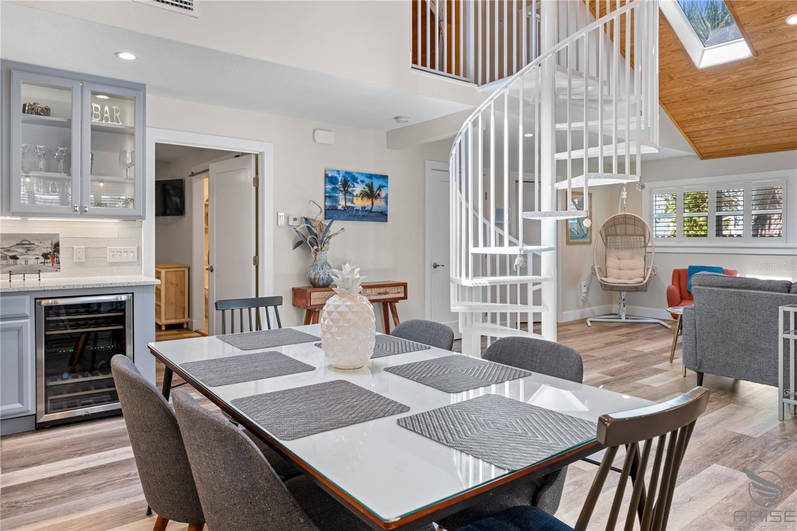 305 LIVE OAK, New Smyrna Beach, FL 32168