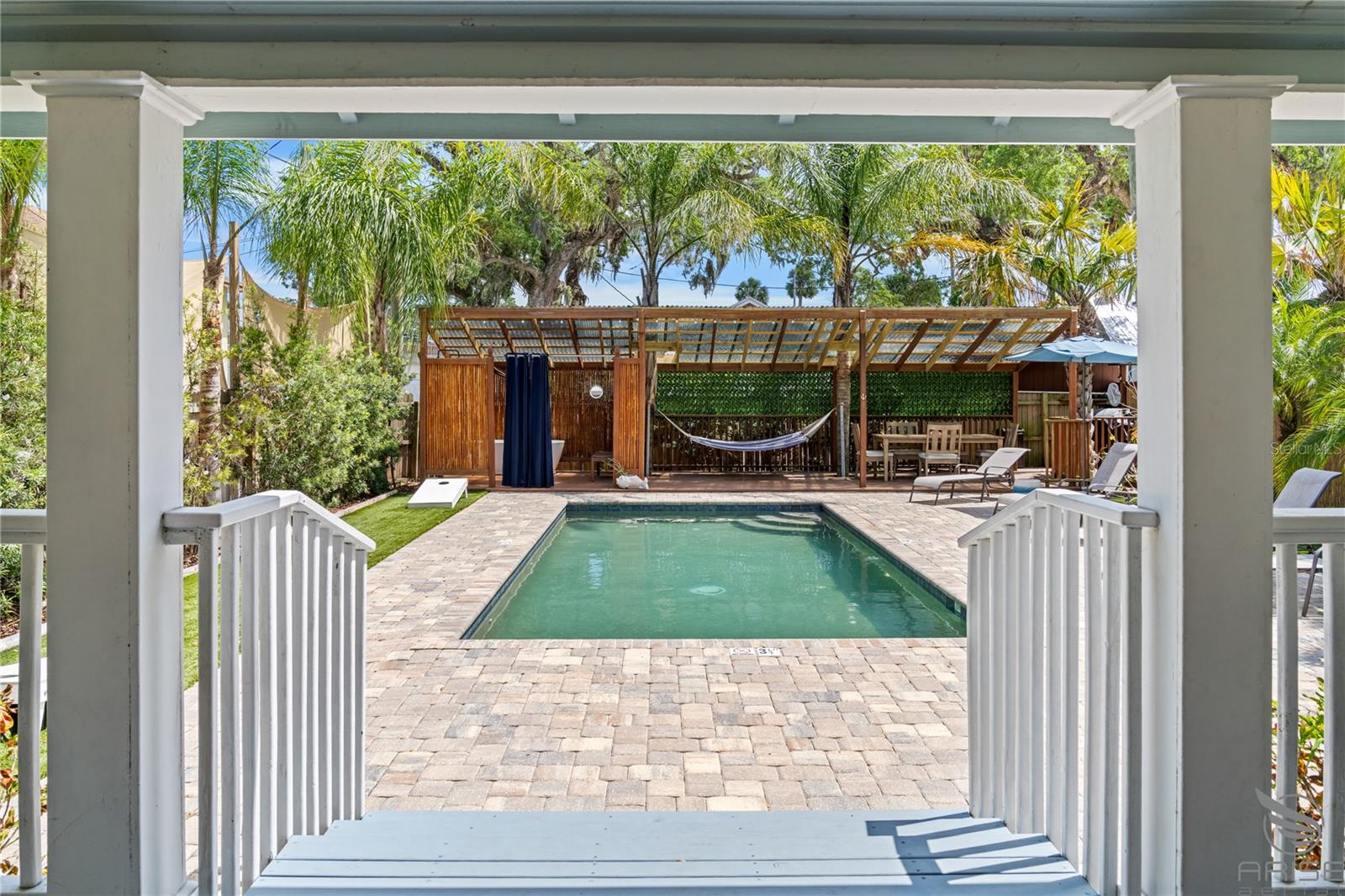 305 LIVE OAK, New Smyrna Beach, FL 32168