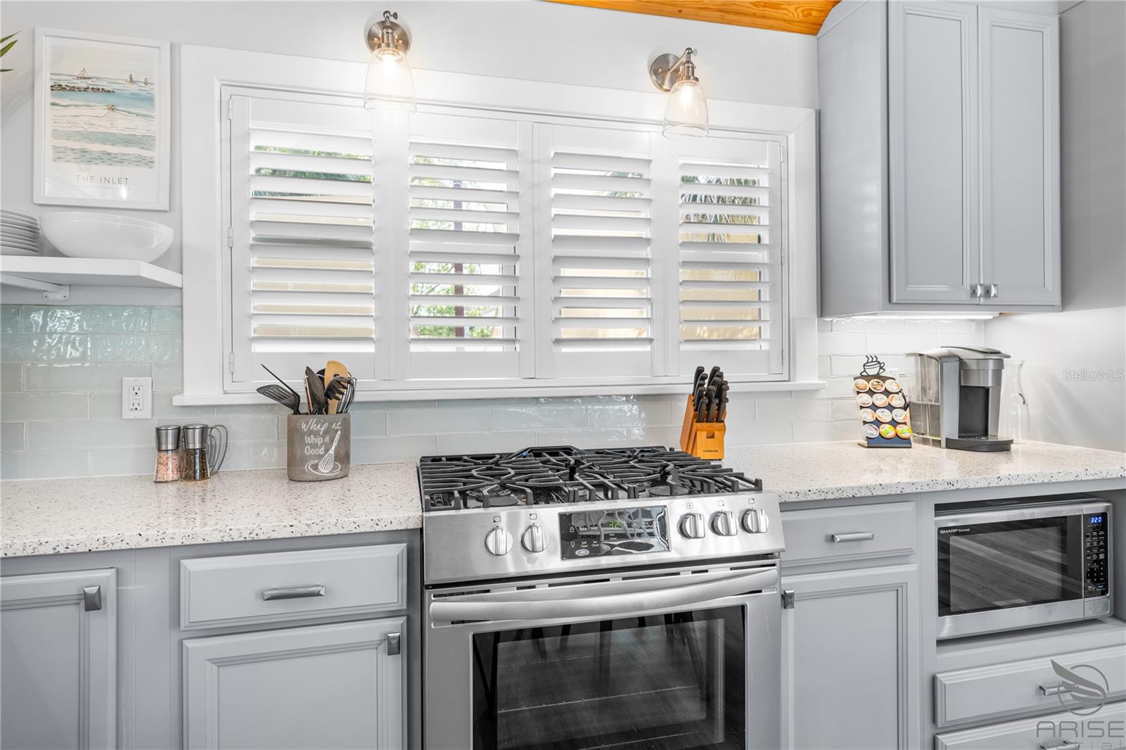 305 LIVE OAK, New Smyrna Beach, FL 32168