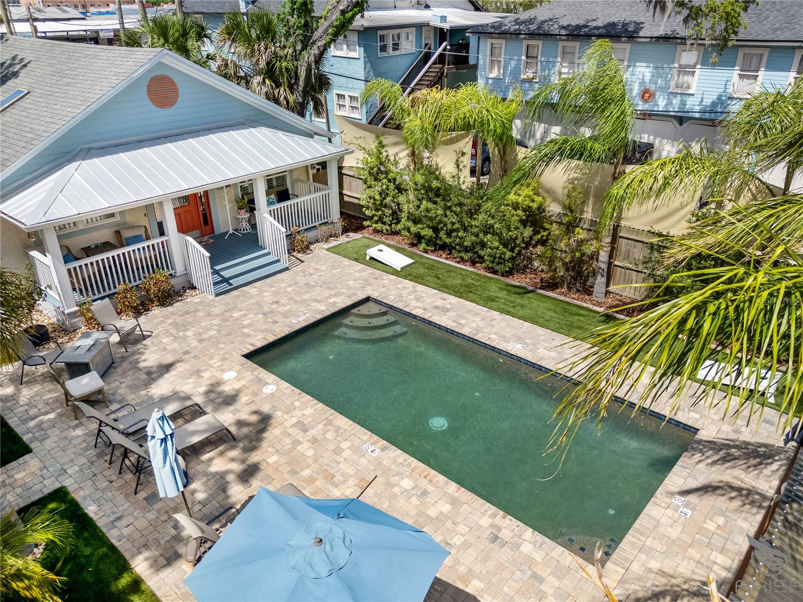 305 LIVE OAK, New Smyrna Beach, FL 32168