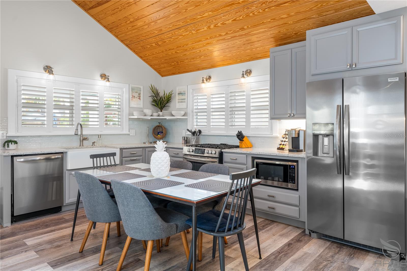 305 LIVE OAK, New Smyrna Beach, FL 32168