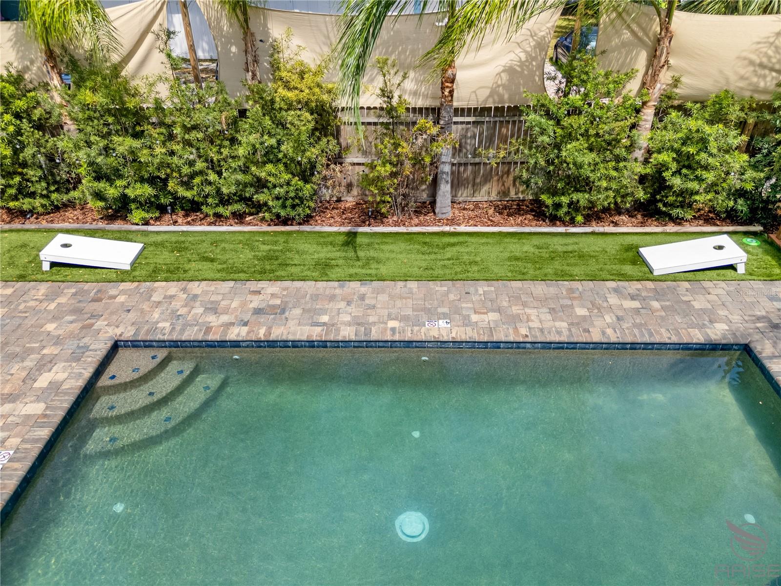 305 LIVE OAK, New Smyrna Beach, FL 32168