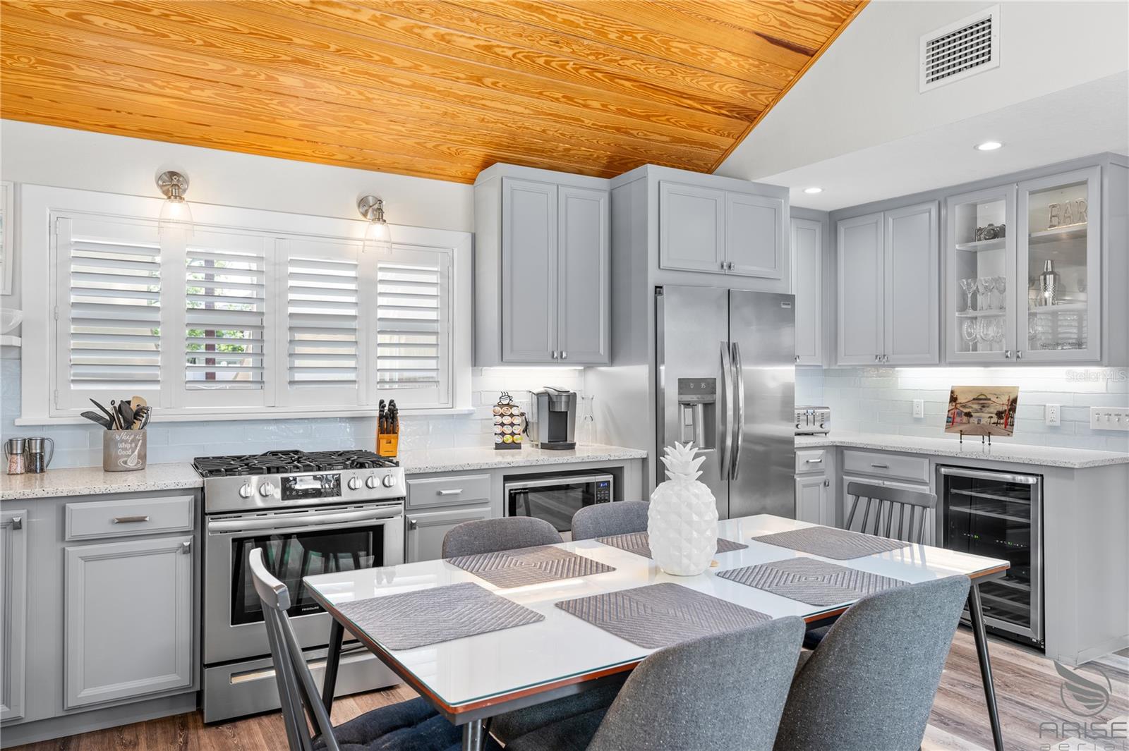 305 LIVE OAK, New Smyrna Beach, FL 32168