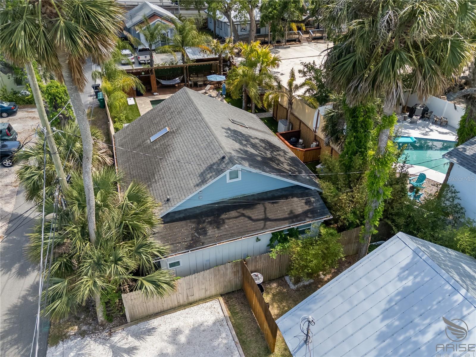 305 LIVE OAK, New Smyrna Beach, FL 32168