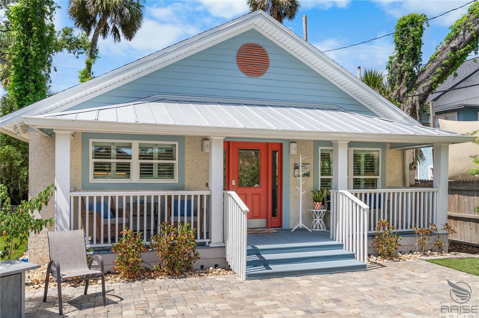 305 LIVE OAK, New Smyrna Beach, FL 32168