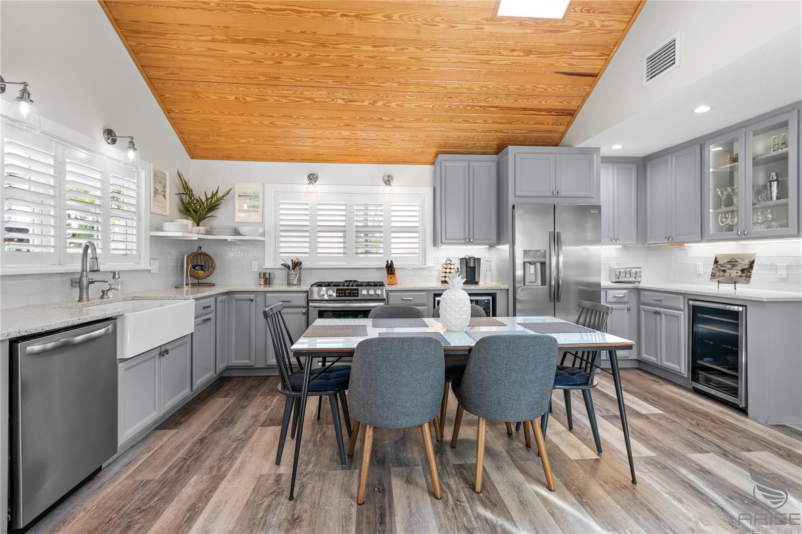 305 LIVE OAK, New Smyrna Beach, FL 32168