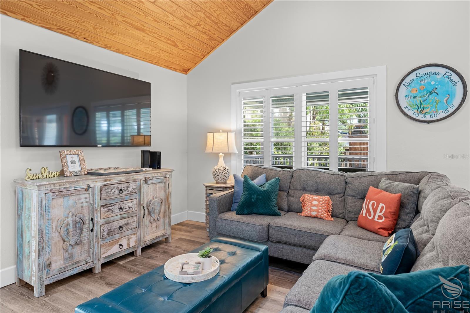 305 LIVE OAK, New Smyrna Beach, FL 32168