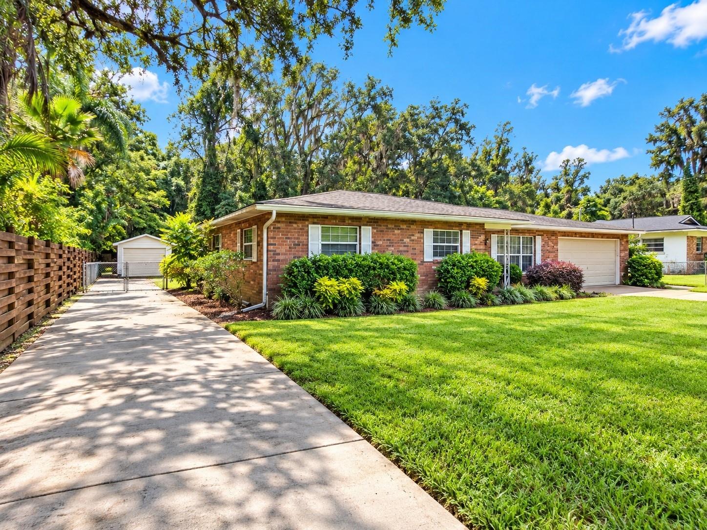 2248 TROPICAL TERRACE, Deland, FL 32724