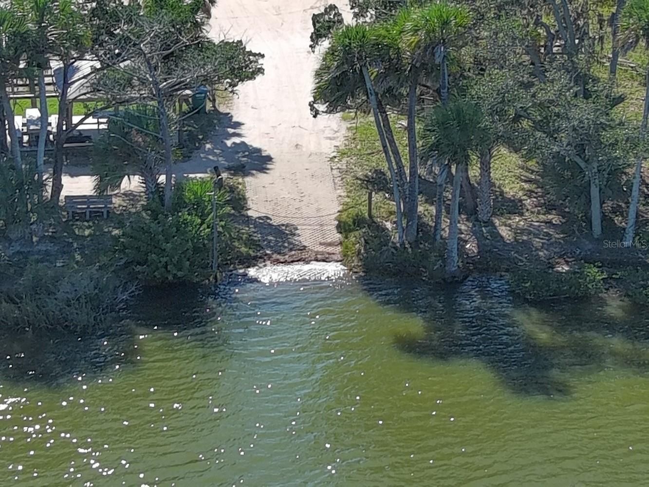 494 SIOUX BOULEVARD, Oak Hill, FL 32759