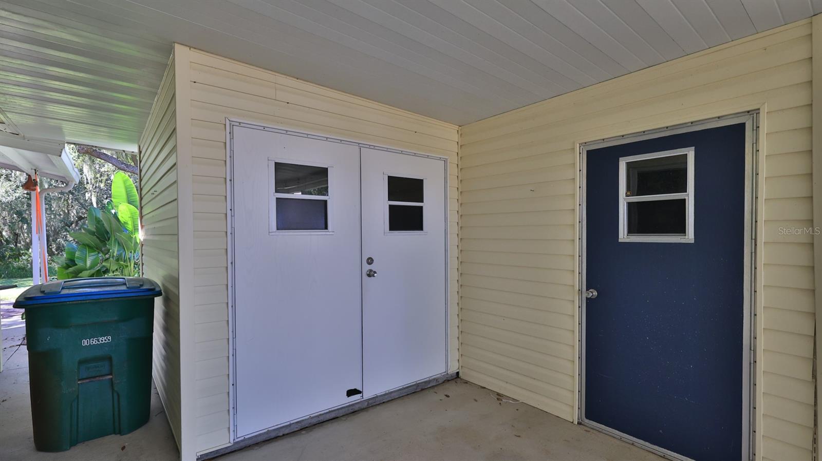 494 SIOUX BOULEVARD, Oak Hill, FL 32759