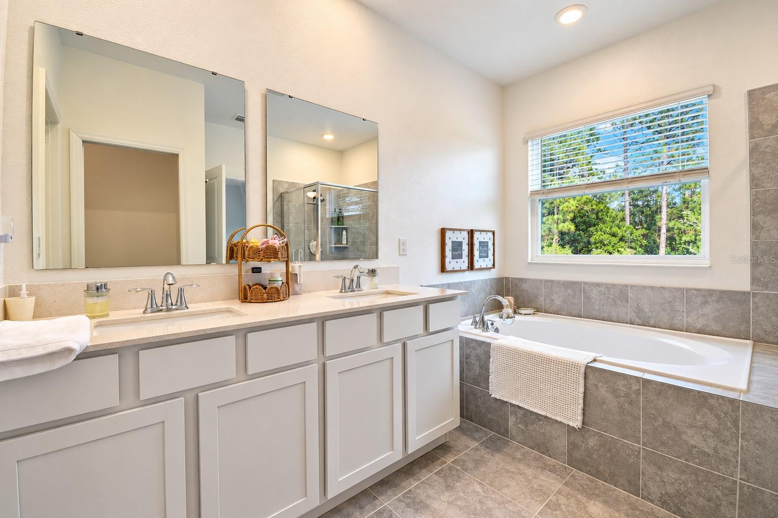 3975 WILLOWBROOK DRIVE, Edgewater, FL 32141