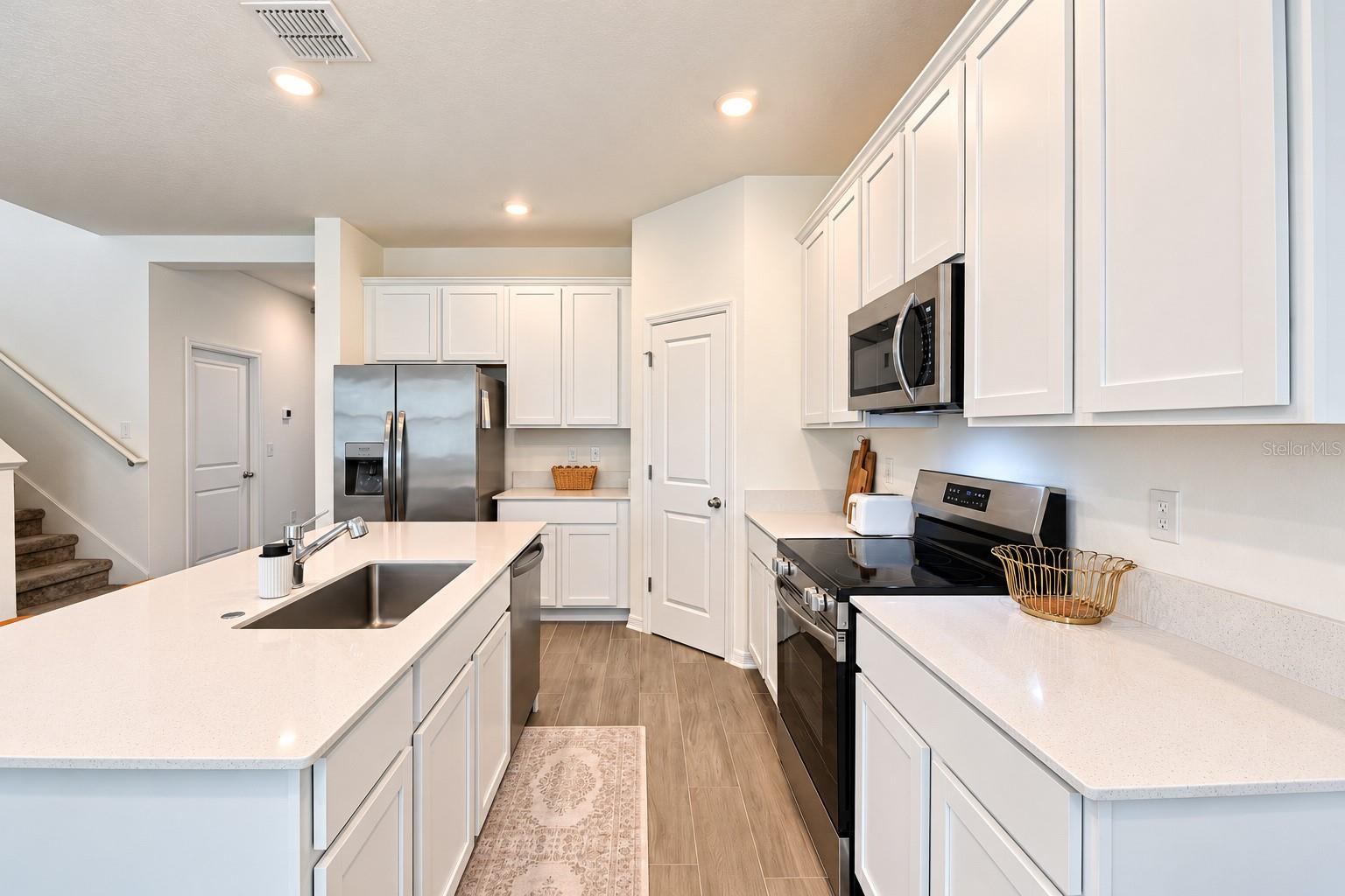 3975 WILLOWBROOK DRIVE, Edgewater, FL 32141