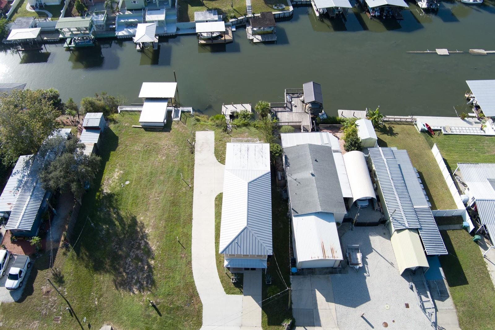 127 E ARIEL ROAD, Oak Hill, FL 32759