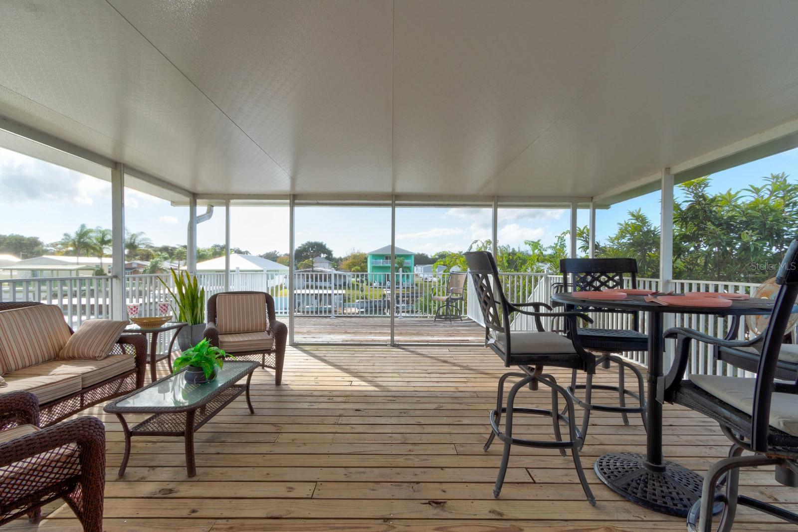 Screened Upstairs Deck