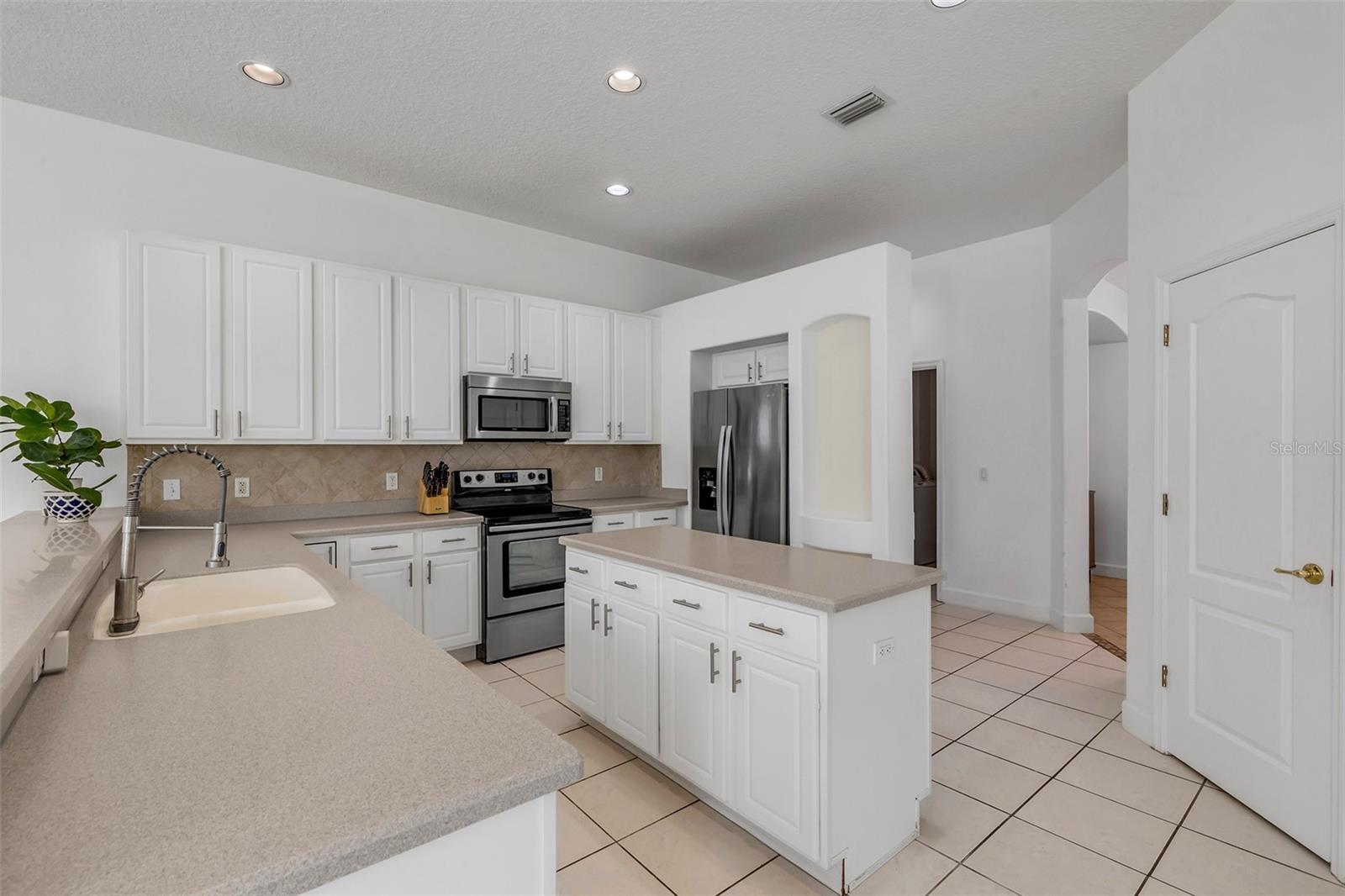 100 BERG COURT, Daytona Beach, FL 32124