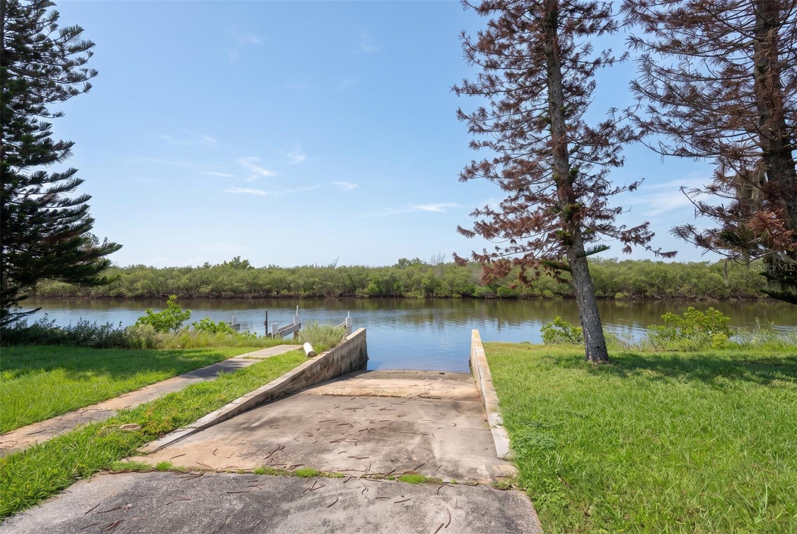 21 CUNNINGHAM DRIVE, New Smyrna Beach, FL 32168