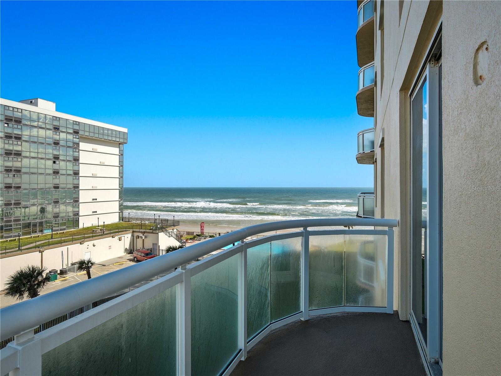 GUEST BALCONY