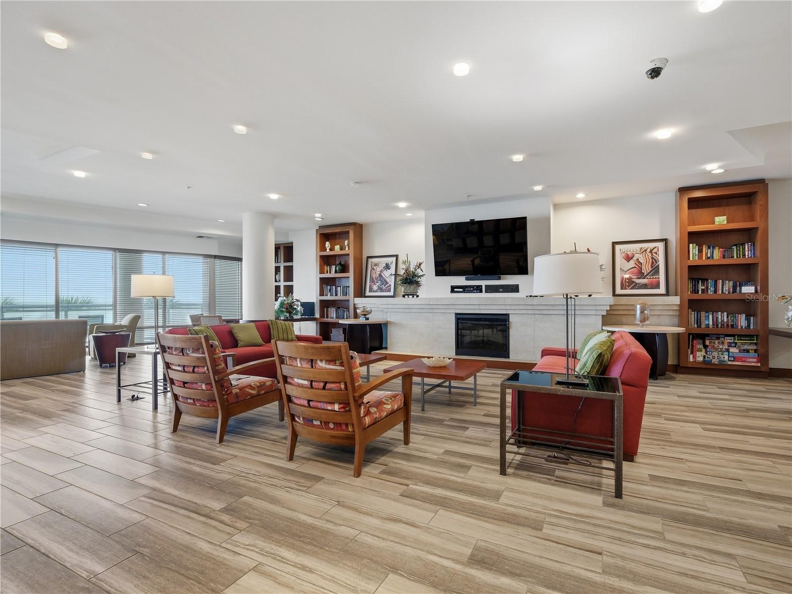 RESIDENT LOUNGE