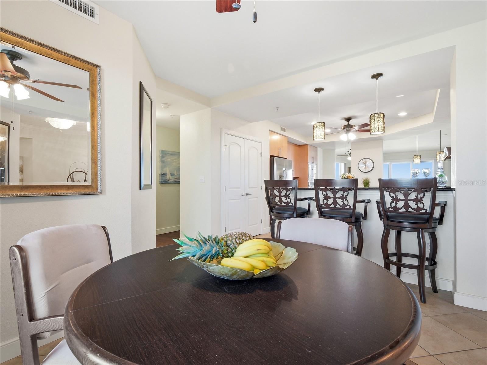 BREAKFAST NOOK