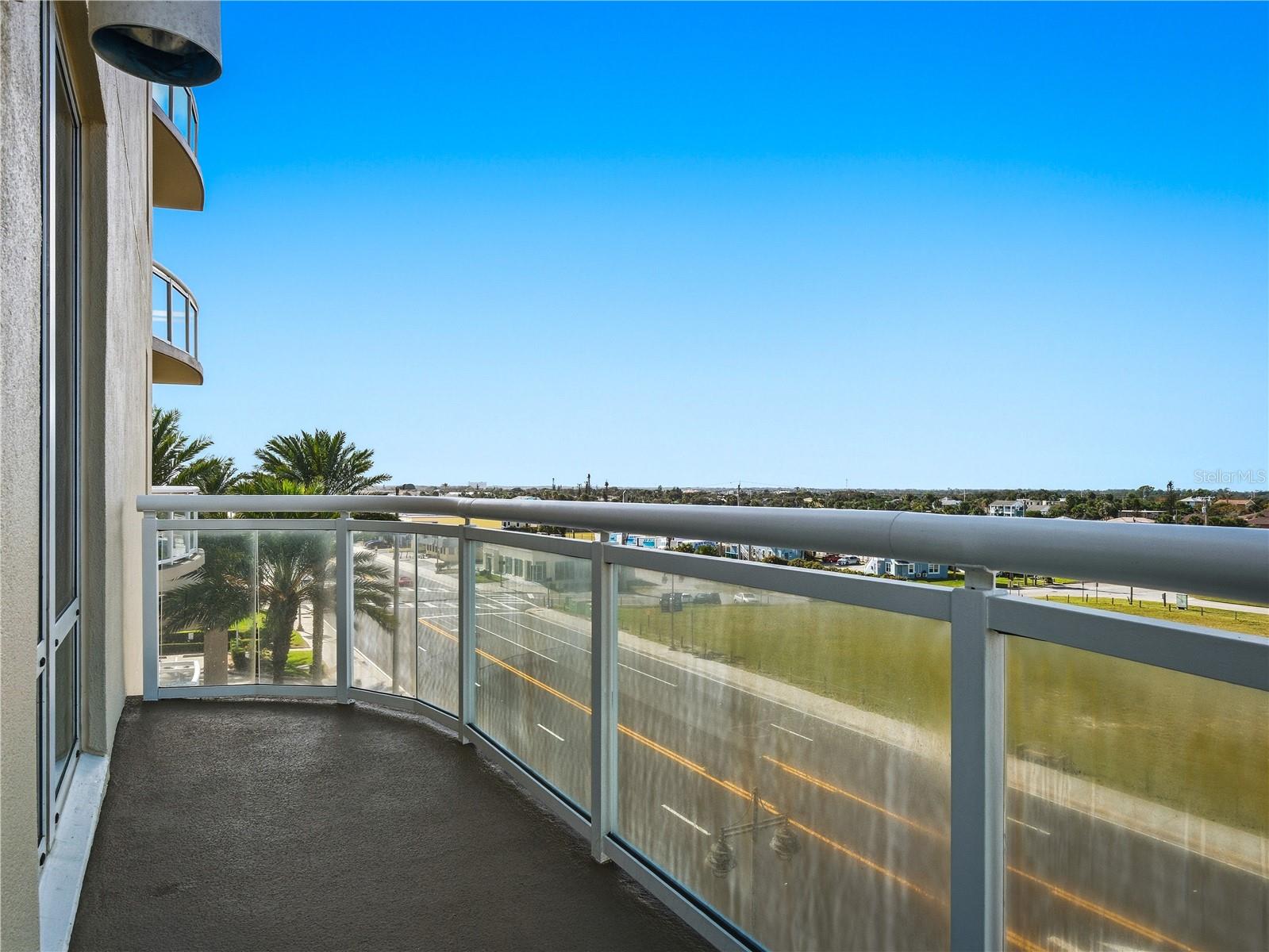 GUEST BALCONY