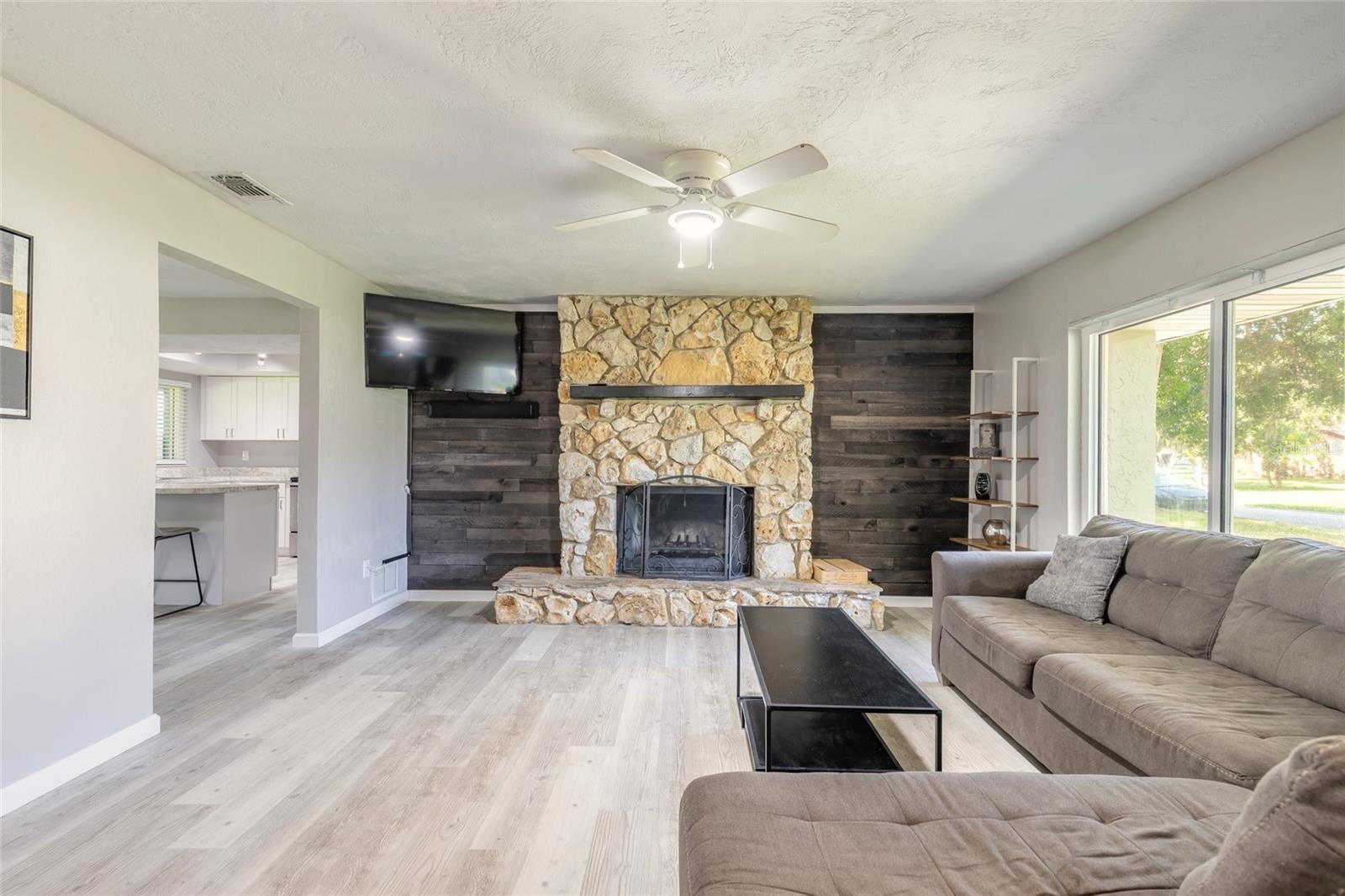 490 WOODSTOCK DRIVE, Port Orange, FL 32127 490 WOODSTOCK DRIVE, Port Orange, FL 32127