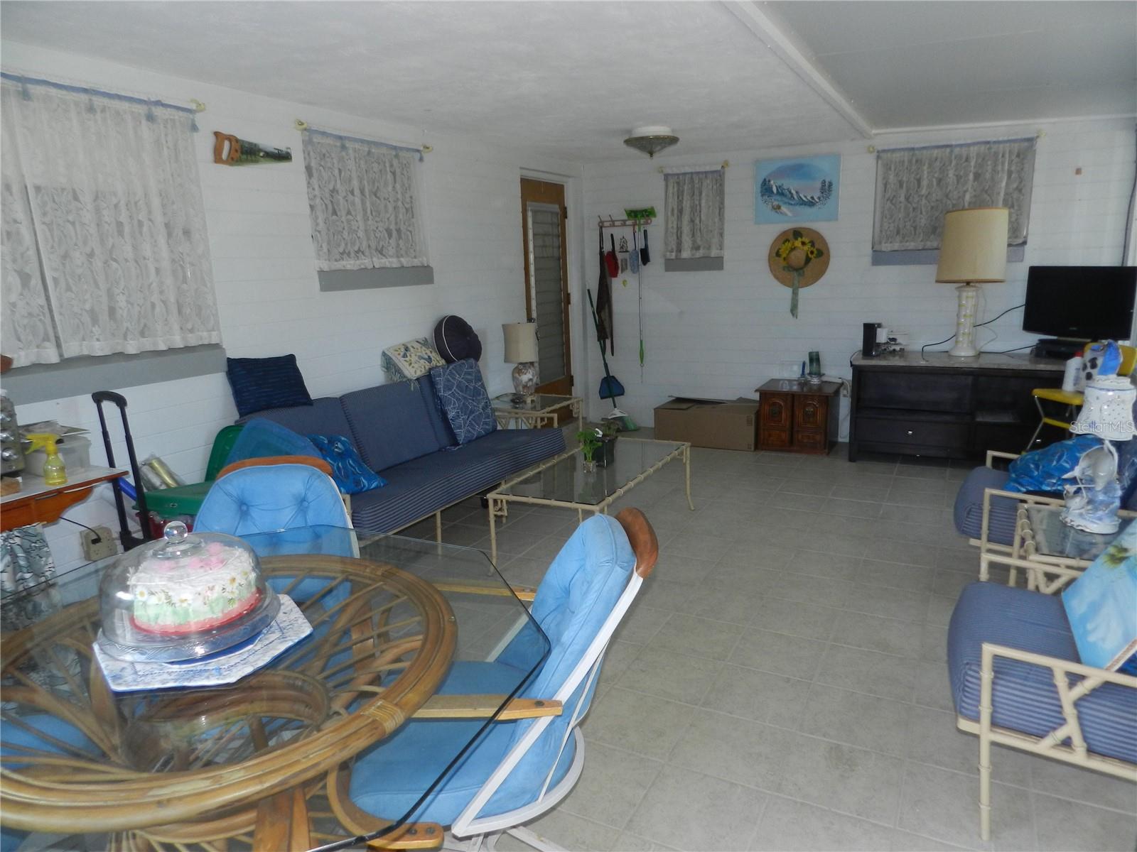 816 E 10TH AVENUE, New Smyrna Beach, FL 32169