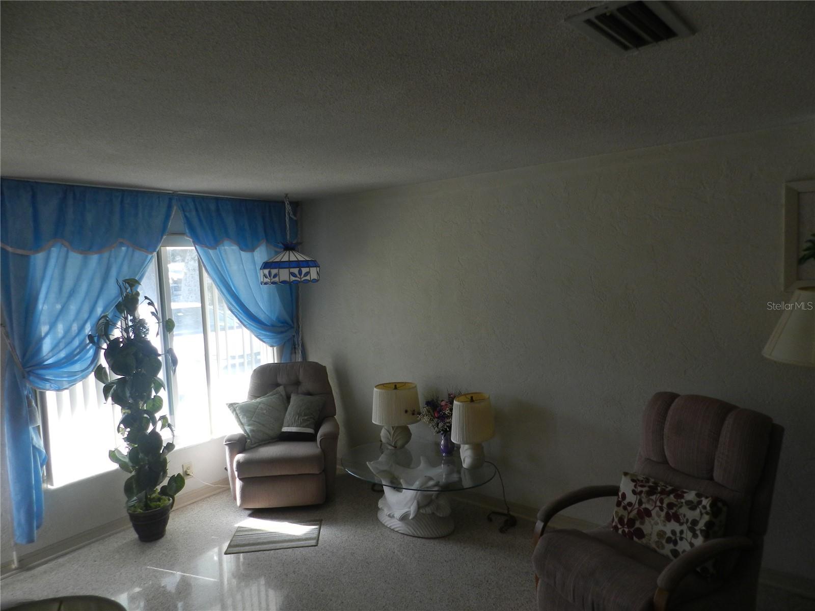 816 E 10TH AVENUE, New Smyrna Beach, FL 32169